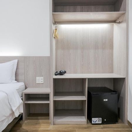 Reddoorz Plus @ Jalan Juanda ميدان المظهر الخارجي الصورة