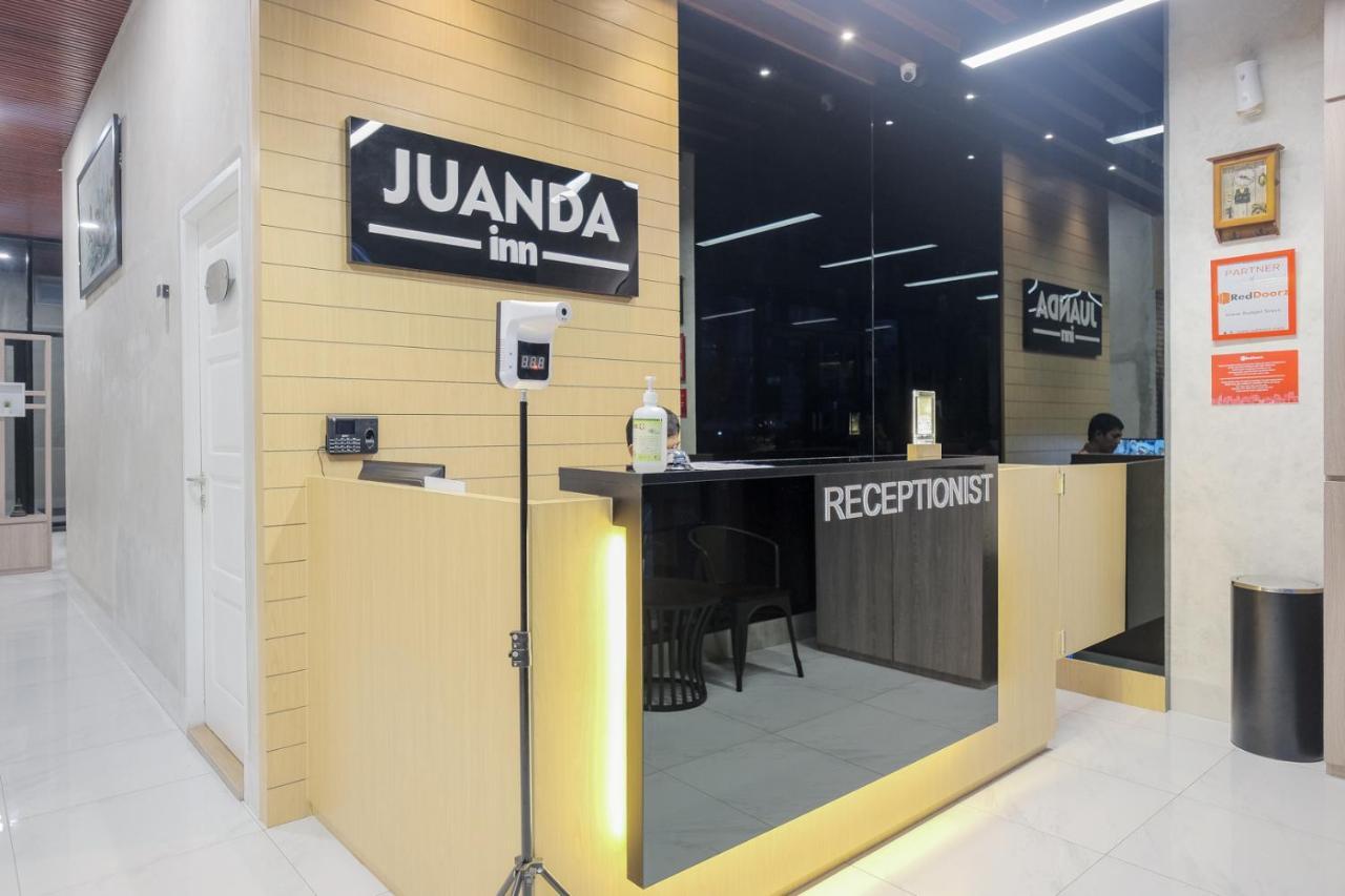 Reddoorz Plus @ Jalan Juanda ميدان المظهر الخارجي الصورة