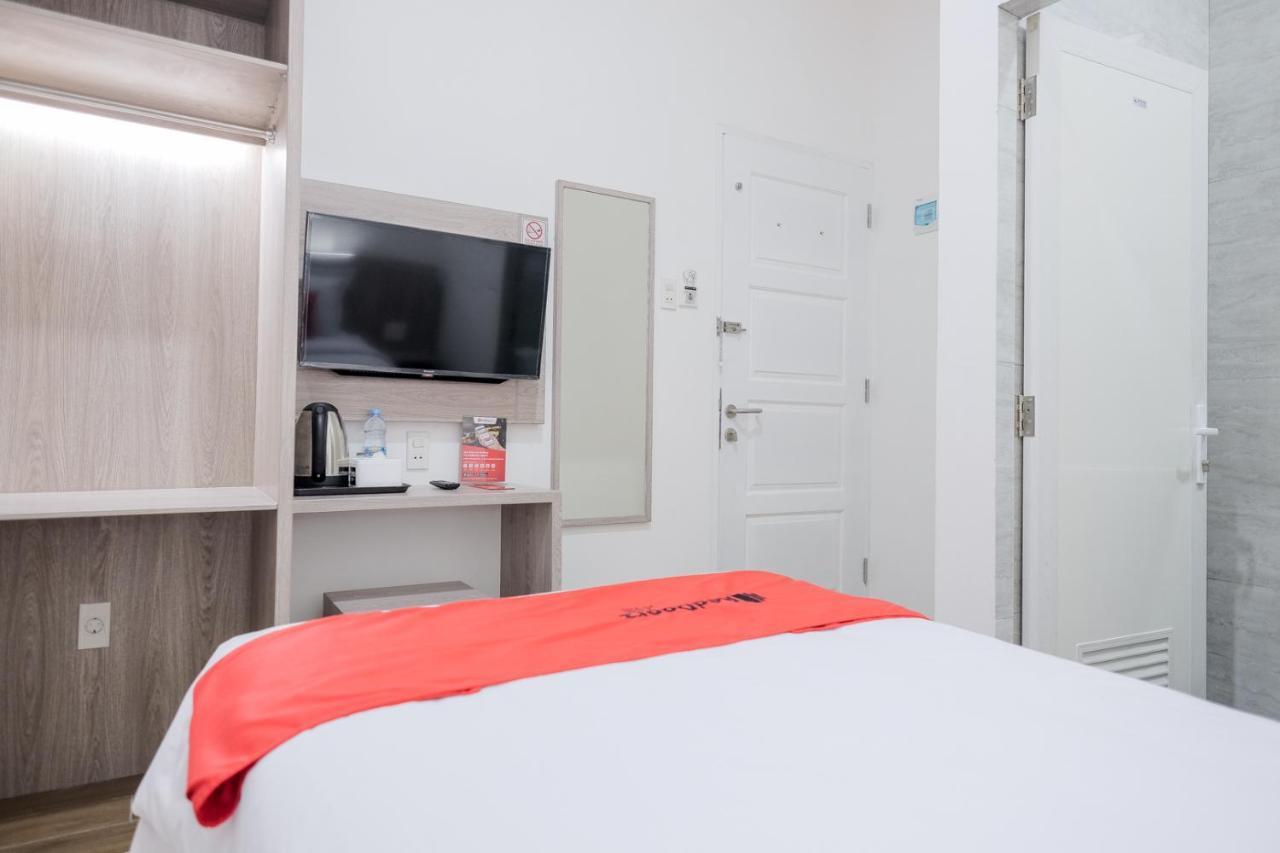 Reddoorz Plus @ Jalan Juanda ميدان المظهر الخارجي الصورة