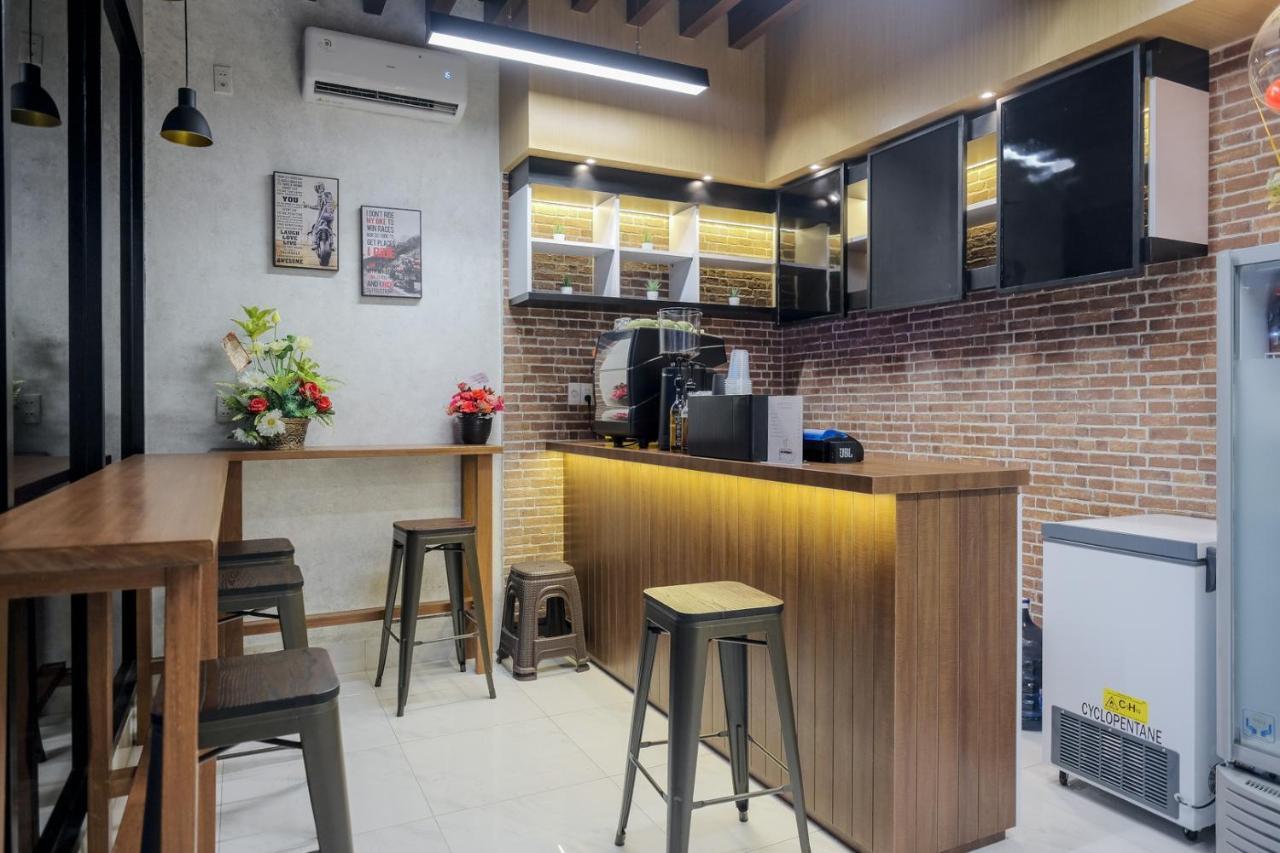 Reddoorz Plus @ Jalan Juanda ميدان المظهر الخارجي الصورة