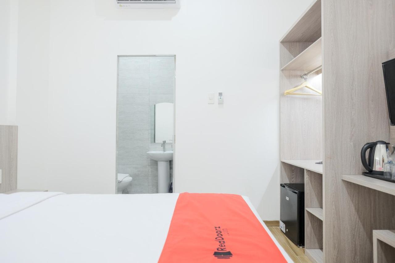 Reddoorz Plus @ Jalan Juanda ميدان المظهر الخارجي الصورة